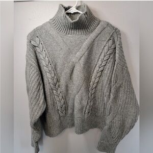 Elizabeth & James Size Large Gray Knit Sweater